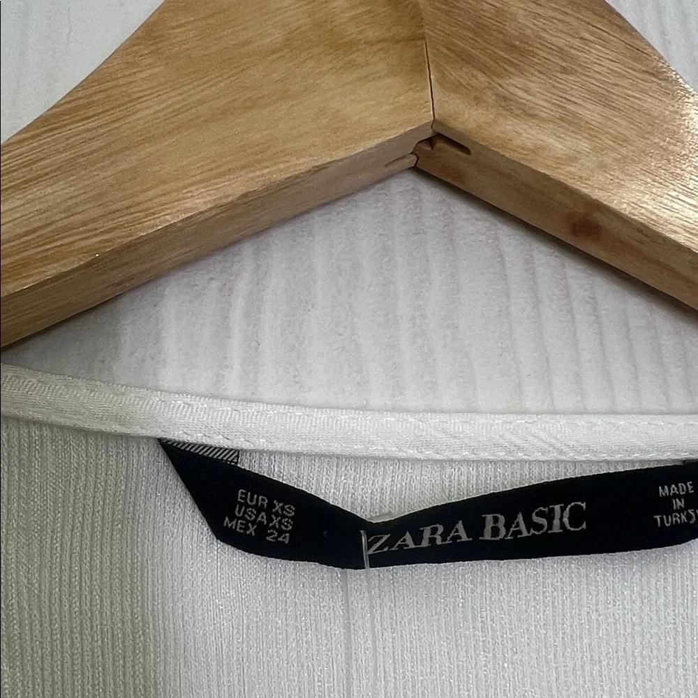 Zara - NWT White Puff Sleeve Elastic Waist Lightweight Peplum Blouse Size XS